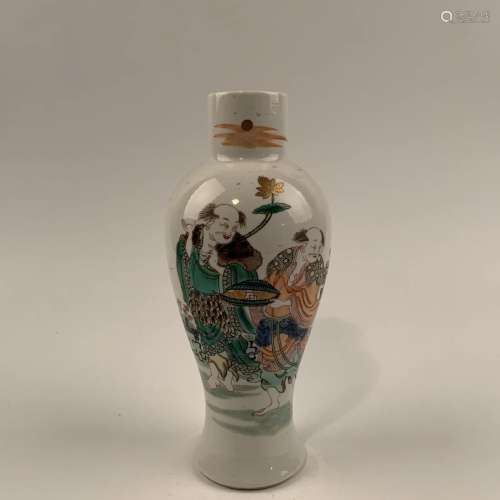 Chinese Wucai Vase