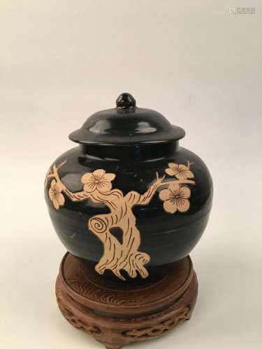 Chinese Jizhou Yao Jar with Cover