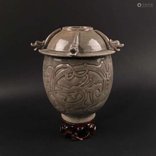 Chinese Yaozhou Kiln 'Dragon' Jar