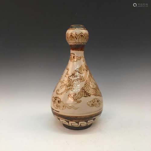 Chinese Cizhou Kiln 'Dragon' Bottle Vase