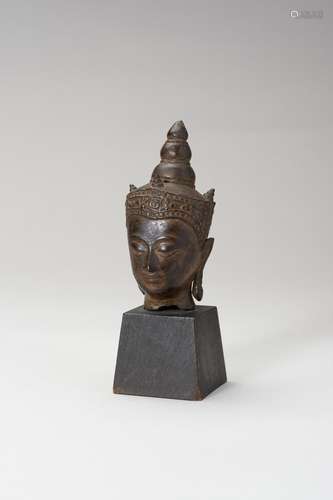 A SUKHOTHAI STYLE BRONZE HEAD OF CROWNED BUDDHA