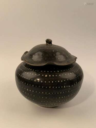 Chinese Jizhou Kiln Jar with Cover