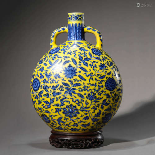 Yellow-Ground and Underglaze Blue Interlocking Lotus Moon Fl...