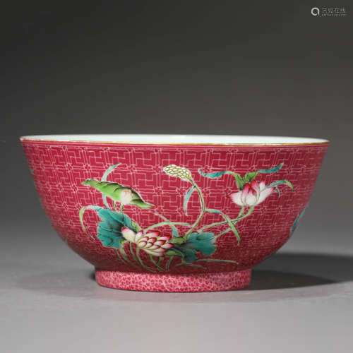 Rouge-Red Glaze Famille Rose Flower Bowl