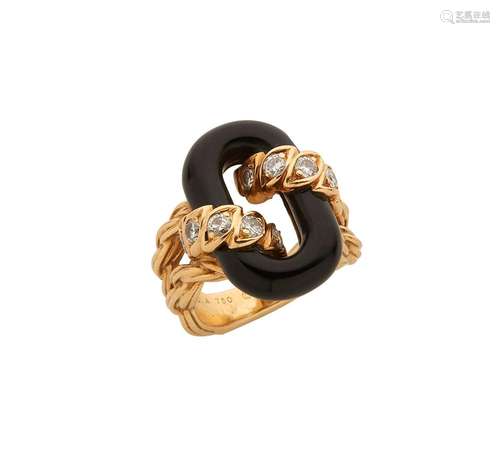 VAN CLEEF & ARPELS, Bague en or jaune 18k (750/°°), orné...