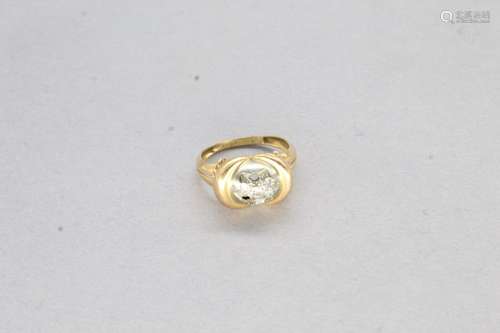 Bague en or jaune 18k (750) ornée de brillants en forme d...