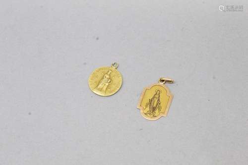 Lot de deux médailles en or jaune 18k (750)