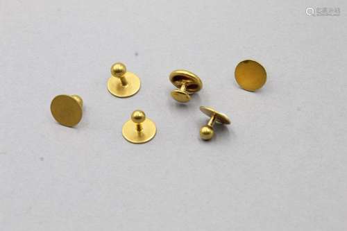 Lot de six boutons de plastrons en or jaune 18k (750)