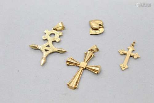 Lot de trois pendentif croix en or jaune 18k (750) et un déb...