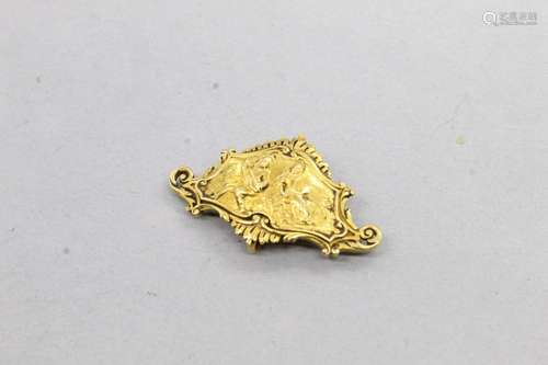 Broche en or jaune 18k (750) à décor de musiciens