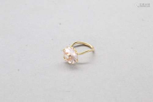 DIOR 
Bague en or rose 18k (750) ornée d'une morganite r...