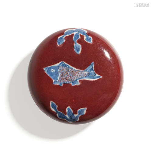 清乾隆 霁红釉地青花釉里红鱼藻纹印泥盒