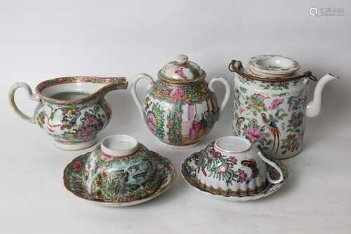 19th.C Chinese Export Porcelain Collections