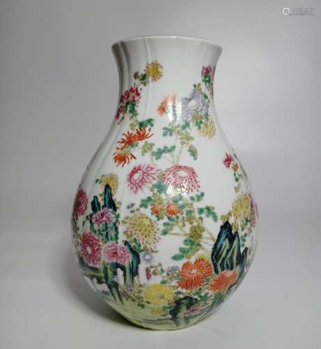 Chinese Famille Rose Porcelain Vase,Mark