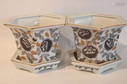 Pair of Chinese Famille Rose Porcelain Planter