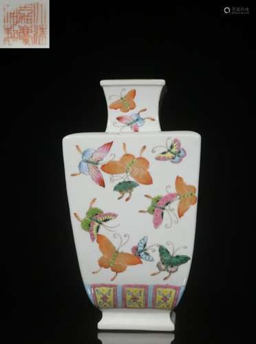 Chinese Famille Rose Porcelain Vase,Mark