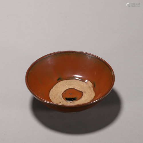 A Cizhou kiln red glazed porcelain bowl