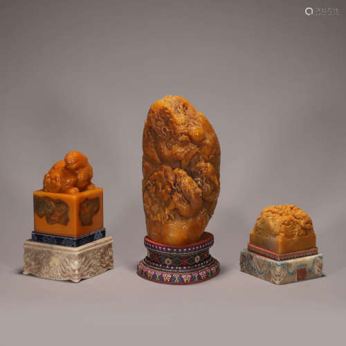 A set of tianhuang Shoushan soapstone dragon seals