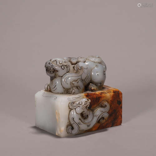 A Hetian jade dragon seal