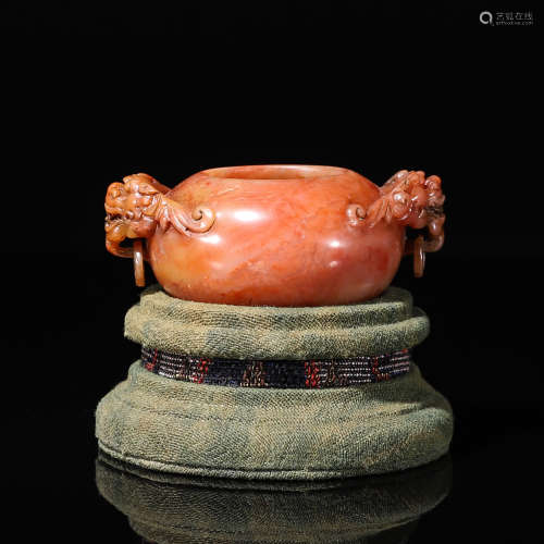 A Shoushan ross quartz beast water pot