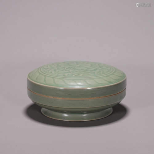 A Yue kiln flower porcelain box