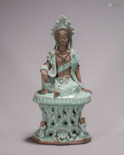 A Longquan kiln celadon porcelain Guanyin statue