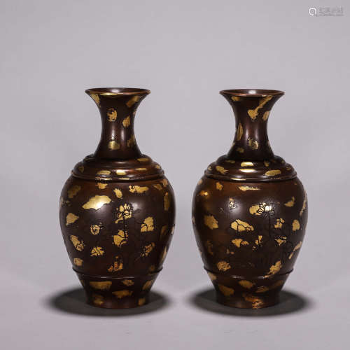 A pair of gold sprinkled porcelain vases