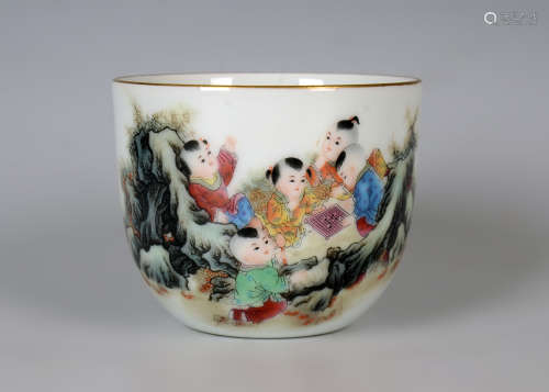 famille Rosed Cup with Child Design from Qing
