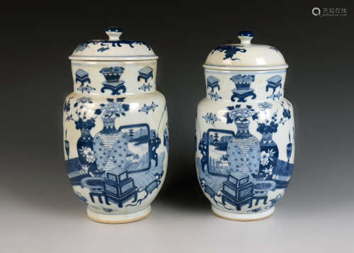 A Pair of Blue and White Kiln Jar from Qing