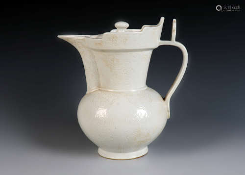 White Kiln Pot with Hap from YongLe