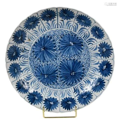 Chinese Blue and White Porcelain 'Aster' Bowl