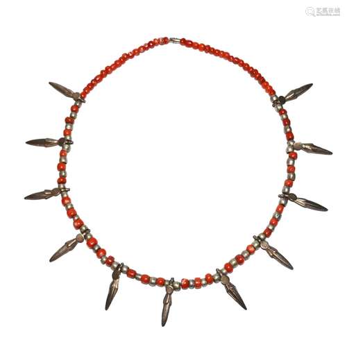 Naturalistic Coral Beads Necklace with Silver Beads and