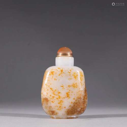 A Hetian Jade Snuff Bottle