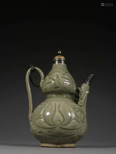 A 'Yaozhou' Gourd Vase