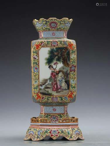 A Fine Enamel Vase With Landscpe Pattern