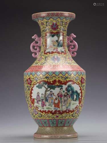 A Large Famille-rose Vase With Landscpe Pattern