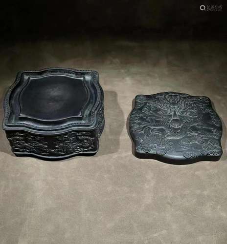 A Fine Duan Inkstone With Cover and Dragon Pattern