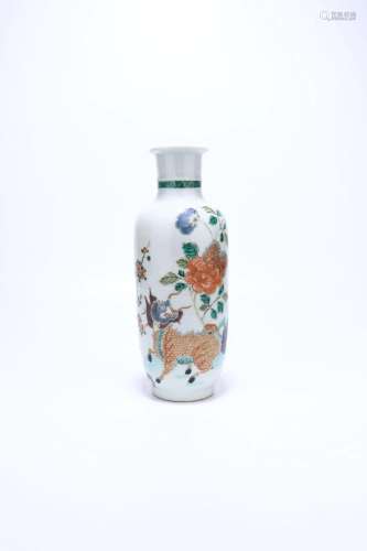 A Blue And White Wucai Mallet Vase