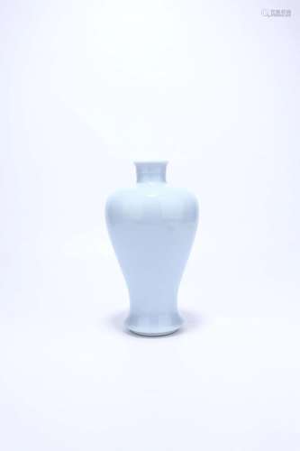 A Sky Blue-Glazed Meiping