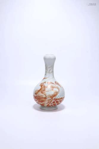 An Iron-Red Garlic-Shaped Vase