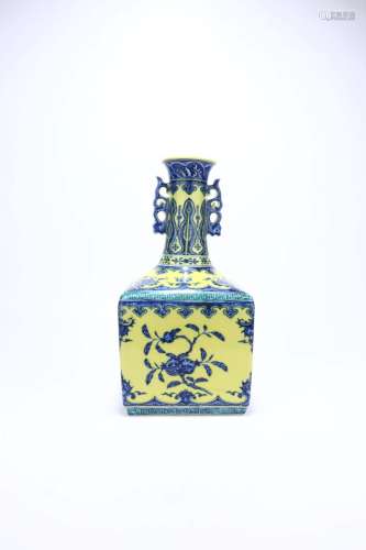A Blue And White Yellow-Ground Square Vase