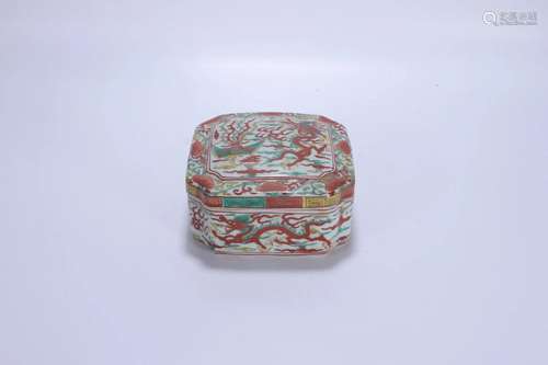 A Wucai Box And Cover