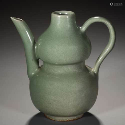 Ancient celadon gourd-shaped ewer