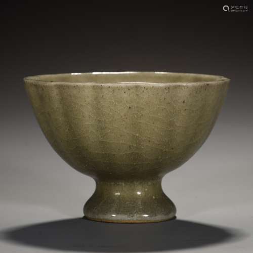 Ancient Celadon Open Lotus Petal High Foot Bowl