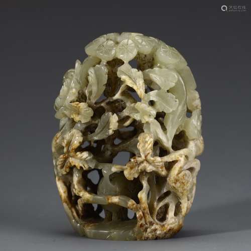 Ancient jade hollow flower and bird stove button