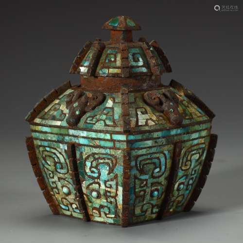 Ancient bronze turquoise hamper