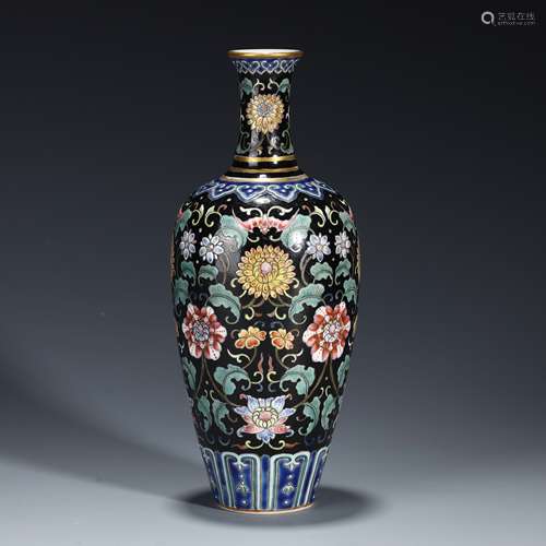 Qing Dynasty Flowers and flowers in black land