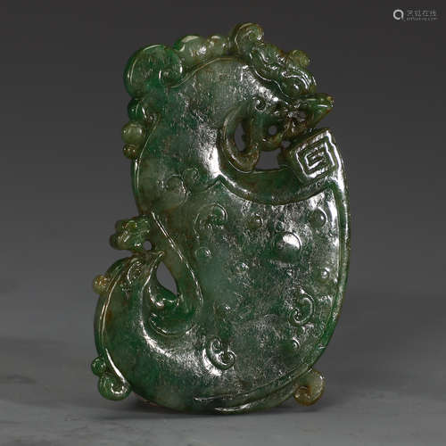 Dragon pattern accessories in Qing Dynasty