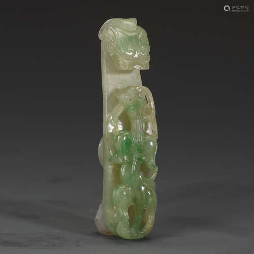 Jadeite dragon pattern substitute hook in Qing Dynasty