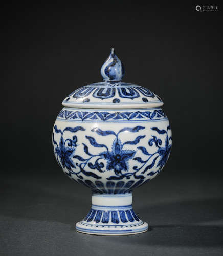 A Blue and White Flower Pattern Porcelain Jar